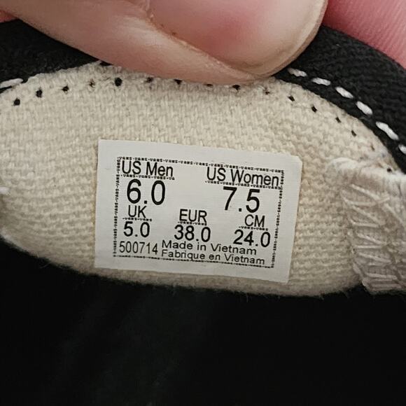 Vans Classic Slip-On UltraCush Women's Shoes Size 7.5 Textured Leopard Print - Picture 9 of 9